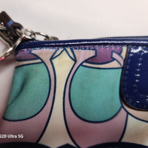 Coach Vintage Poppy Purple, Blue & Teal Monogram Wristlet - Picture 8 of 9